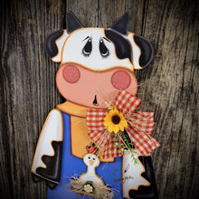 Load image into Gallery viewer, Farmhouse cow door hanger, Cow decoration, Wooden Cow sign, Cow door hanger, Farmhouse wall decor, Bovine decor, Farm Cow wreath attachment
