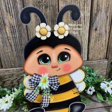 Load image into Gallery viewer, Bee decoration, Bee arrangement for table, bee shelf sitter, kitchen island decoration for summer, cute Bumble Bee, Queen bee, garden decor