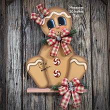 Load image into Gallery viewer, Gingerbread Decoration, Christmas door hanger, Gingerbread Christmas wreath for front door, gingerbread man, vintage Christmas sign for door