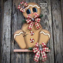 Load image into Gallery viewer, Gingerbread Decoration, Christmas door hanger, Gingerbread Christmas wreath for front door, gingerbread man, vintage Christmas sign for door