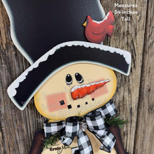 Load image into Gallery viewer, Wooden Snowman decoration, Winter door hanger, Large Snowman wreath for front door, Christmas porch decoration, Primitive snowman door decor