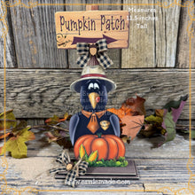 Load image into Gallery viewer, Fall Crow decoration, funny Crow on pumpkin Patch sign, wooden Fall shelf sitter, Halloween, Primitive Harvest Crow and corn, Farmhouse crow