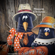 Load image into Gallery viewer, Fall Crow decoration, funny Crow couple with Pumpkin Sign, Porch decor, Halloween centerpiece, Hay-stack sitter, Thanksgiving arrangement