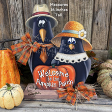 Load image into Gallery viewer, Fall Crow decoration, funny Crow couple with Pumpkin Sign, Porch decor, Halloween centerpiece, Hay-stack sitter, Thanksgiving arrangement