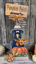 Load image into Gallery viewer, Wooden Crow Pumpkin Patch Sign, Fall Porch decoration, Harvest Pumpkin and crow, Hay-stack accent, Halloween, Thanksgiving Farmhouse Decor