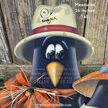 Load image into Gallery viewer, Fall Crow decoration, funny Crow couple with Pumpkin Sign, Porch decor, Halloween centerpiece, Hay-stack sitter, Thanksgiving arrangement
