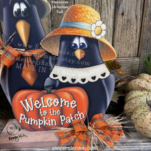 Load image into Gallery viewer, Fall Crow decoration, funny Crow couple with Pumpkin Sign, Porch decor, Halloween centerpiece, Hay-stack sitter, Thanksgiving arrangement
