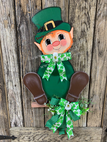 St. Patrick's Day Decoration, Leprechaun door hanger , Wood leprechaun Decor, Spring door hanger, Irish door decor, Irish leprechaun wreath