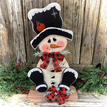 Load image into Gallery viewer, Snowman decoration, Snowman centerpiece, Winter decoration, Snowman decor, Snowman, Red Cardinal centerpiece, Snowman wreath, Wooden snowman
