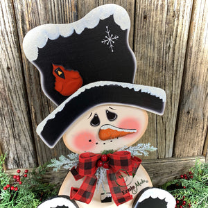 Snowman decoration, Snowman centerpiece, Winter decoration, Snowman decor, Snowman, Red Cardinal centerpiece, Snowman wreath, Wooden snowman
