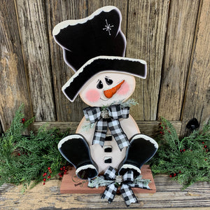 Snowman decoration, Snowman centerpiece, Winter decoration, Snowman decor, Snowman, Ernie Made snowman, Snowman shelf sitter, Wooden snowman
