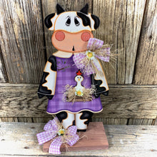 Load image into Gallery viewer, Farmhouse centerpiece, Cow decoration, Primitive Wooden Cow shelf sitter, Country style cow decoration, Bovine decor, Chicken decoration
