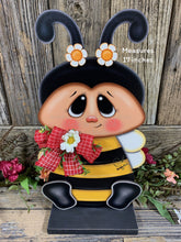 Load image into Gallery viewer, Bee decoration, Bee arrangement for table, bee shelf sitter, kitchen island decoration for summer, cute Bumble Bee, Queen bee, garden decor
