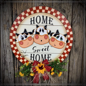Front door hanger, Farmhouse cow door decor, Wood round, shiplap decor, Housewarming gift, Cow wreath, Cow decor, Farm door sign with cows