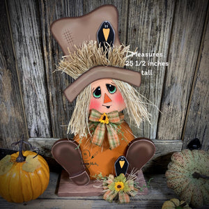 Scarecrow, sitting scarecrow, fall centerpiece, Halloween, porch decor, Wooden Scarecrow with base, Primitive Scarecrow, Thanksgiving decor