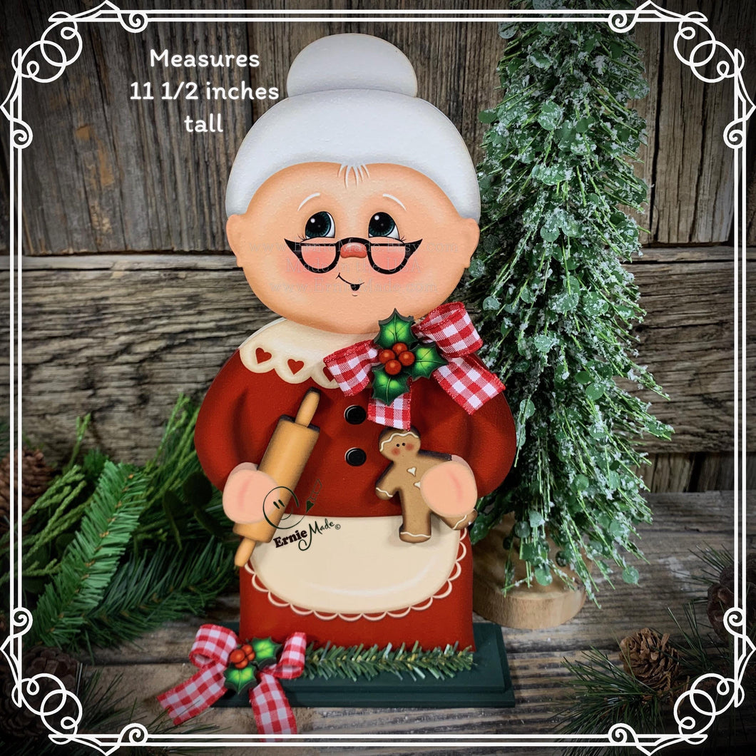 Mrs. Clause decoration, Christmas decoration. Gingerbread and Mrs. Clause shelf sitter, Christmas Tiered tray decor, wooden Christmas crafts
