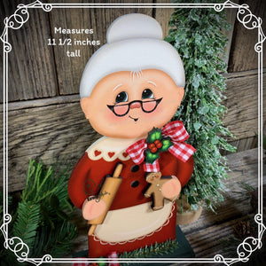 Mrs. Clause decoration, Christmas decoration. Gingerbread and Mrs. Clause shelf sitter, Christmas Tiered tray decor, wooden Christmas crafts