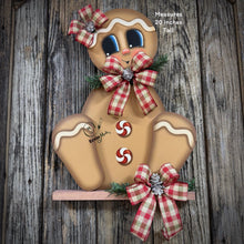 Load image into Gallery viewer, Gingerbread Decoration, Christmas door hanger, Gingerbread Christmas wreath for front door, gingerbread man, vintage Christmas sign for door
