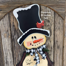 Load image into Gallery viewer, Wooden Snowman decoration, Winter door hanger, Large Snowman wreath for front door, Christmas porch decoration, Primitive snowman door decor
