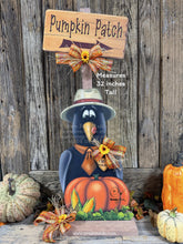 Load image into Gallery viewer, Wooden Crow Pumpkin Patch Sign, Fall Porch decoration, Harvest Pumpkin and crow, Hay-stack accent, Halloween, Thanksgiving Farmhouse Decor

