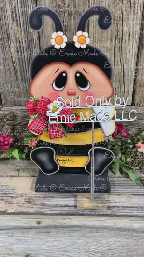 Bee decoration, Bee arrangement for table, bee shelf sitter, kitchen island decoration for summer, cute Bumble Bee, Queen bee, garden decor