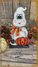 Load and play video in Gallery viewer, Halloween centerpiece, Halloween Decoration, Cute Ghost for tiered tray, Jack o lantern table decor, Halloween Wood crafts, Ghost decoration
