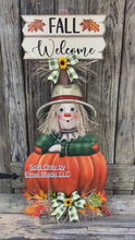 Load and play video in Gallery viewer, Fall Scarecrow decoration, Pumpkin and Scarecrow porch decor, Autumn Pumpkin arrangement for entry way, Halloween, Farmhouse, Thanksgiving
