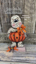 Load and play video in Gallery viewer, Halloween decoration, Mummy, Jack-o-lantern pumpkin centerpiece, Mummy shelf sitter, Halloween table decor, Candy corn, Fall Farmhouse decor
