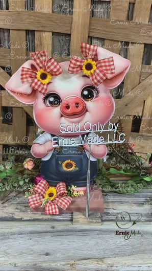 Farmhouse centerpiece, pig decoration, Pig sign, Wooden pig shelf sitter, Country style pig decoration, Baby pig decor, farmhouse decoration