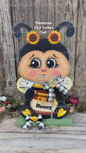 Load and play video in Gallery viewer, Bee decoration for summer, Bee floral arrangement, Wooden Bee with stand, Queen Bee, cute bumble Bee, entry way, shelf, garden, porch decor
