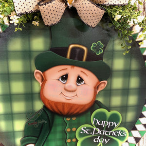 St. Patrick's Day Decoration, Leprechaun door hanger, Shamrock door Hanger, Wood leprechaun with Shamrock sign, St. Patrick's Wreath, Irish